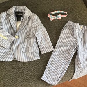 E Land Boys 2T seersucker suit